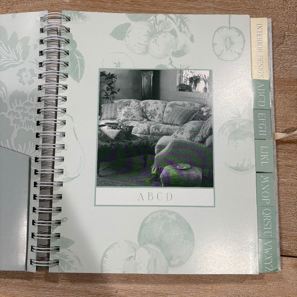 Vintage Y2K Victoria Magazine Home Planner - Picture 6 of 15